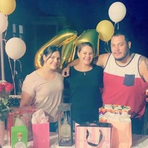 Meet your Posher, Gladys